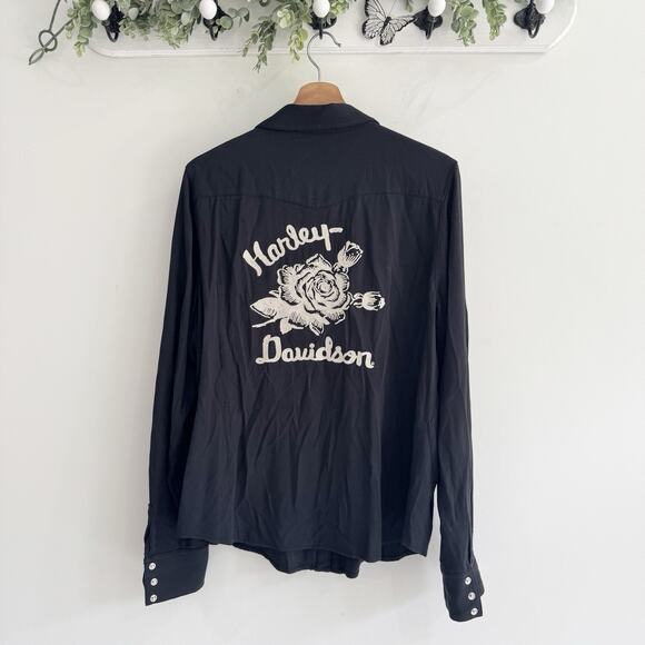 Women’s Harley Davidson Rose Embroidered Rayon Snap Down Blouse Black Large TS - Picture 3 of 4